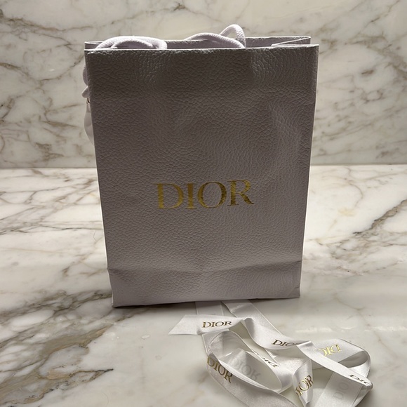 Dior Shopping Bag & Ribbon - Picture 4 of 8